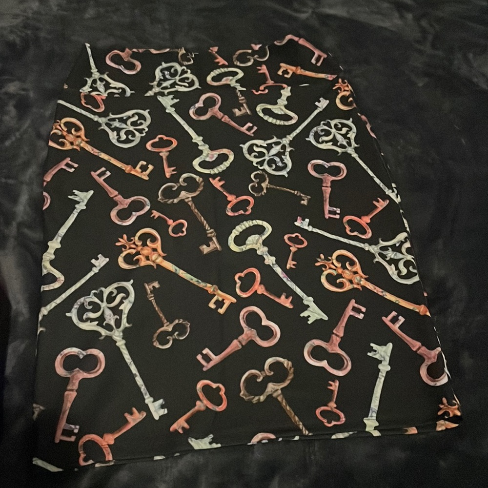 LuLaRoe Cassie: Black with Multicolored Keys (L)